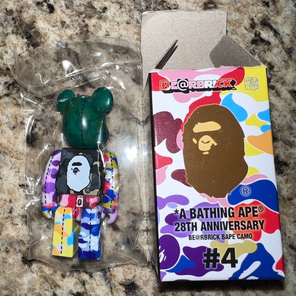 Bape Bearbrick - Picture 4 of 8